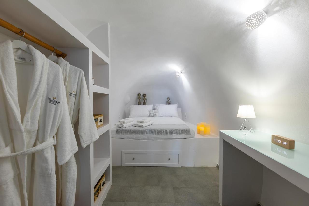 Volcave Suites Karterados  Exterior photo